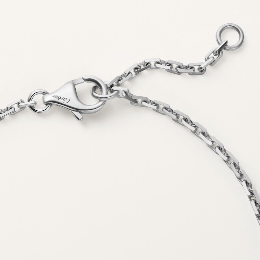 love-armband an einer kette halb mit strasssteinen besetzt