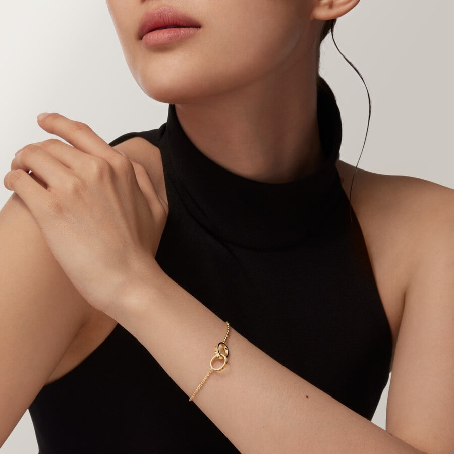love-armband an der kette