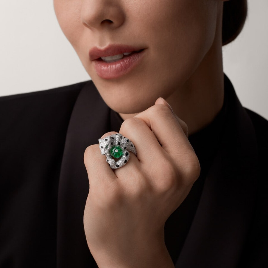 panthère de cartier-ring smaragd im melonenschliff gepflastert