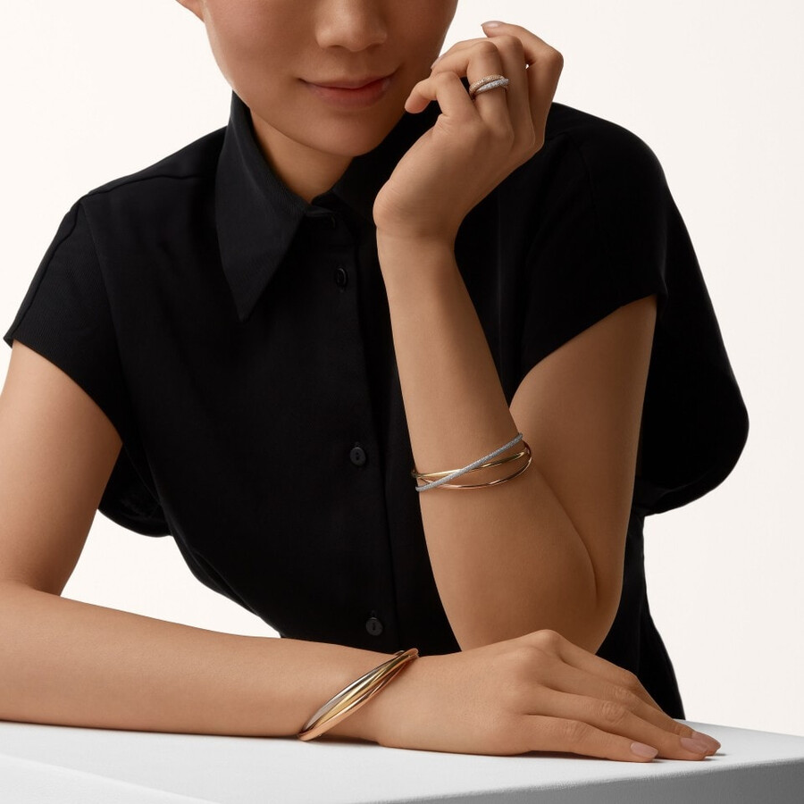 trinity-ring klassisches modell mit pavé-fassung